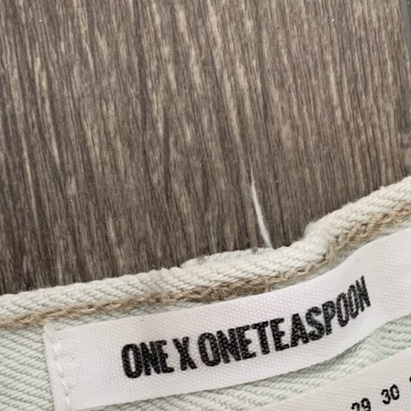 One Teaspoon Xanthe Awesome Baggies Jeans Light Wash Distressed Denim Size 25 - Picture 13 of 16